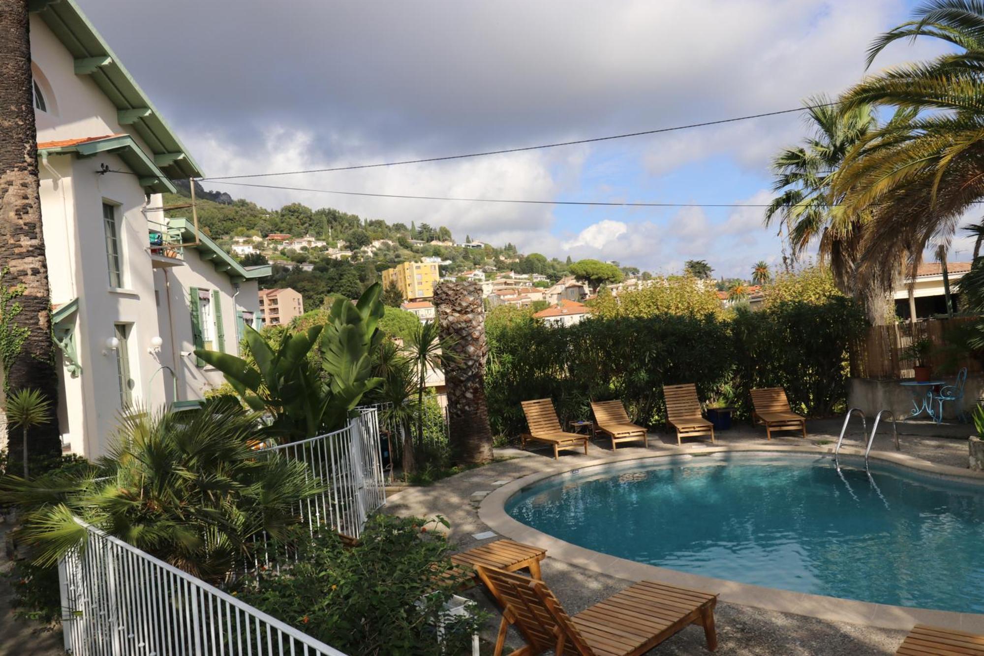La Villa Roseraie , Hotel Familial Ouvert Toute L Annee Vence Buitenkant foto