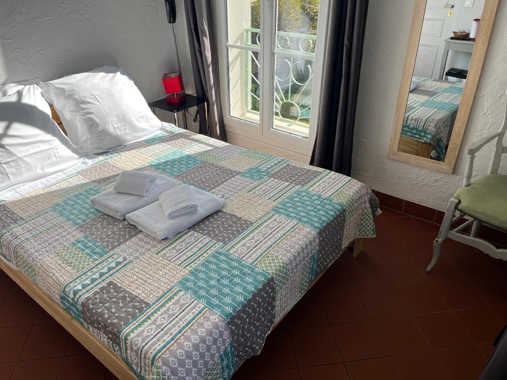 La Villa Roseraie , Hotel Familial Ouvert Toute L Annee Vence Buitenkant foto