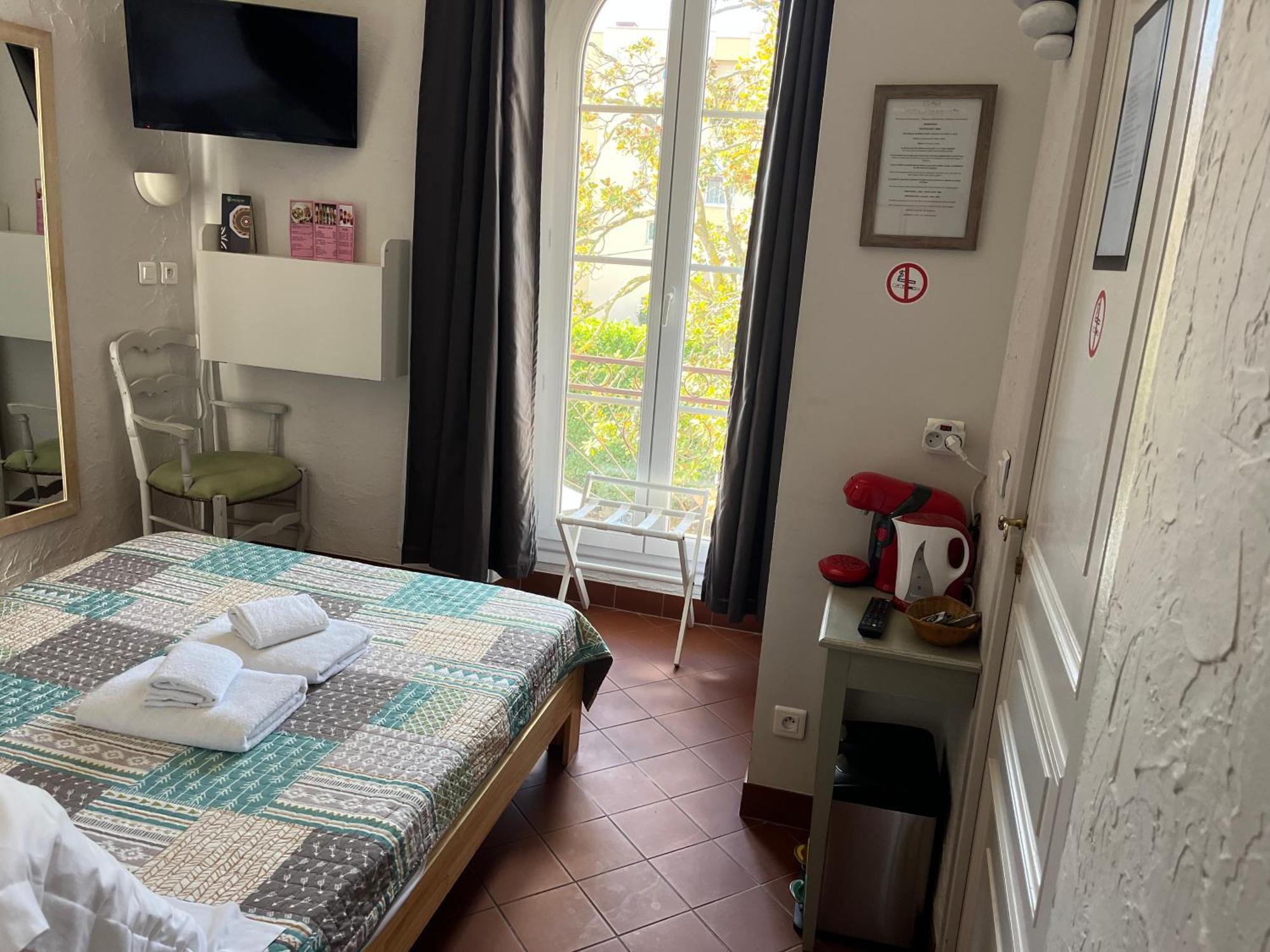 La Villa Roseraie , Hotel Familial Ouvert Toute L Annee Vence Buitenkant foto