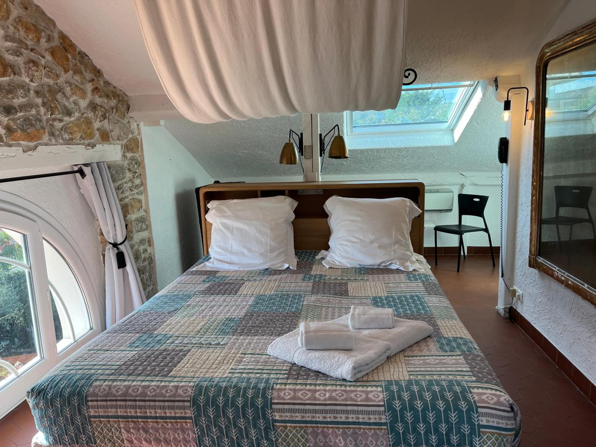 La Villa Roseraie , Hotel Familial Ouvert Toute L Annee Vence Buitenkant foto