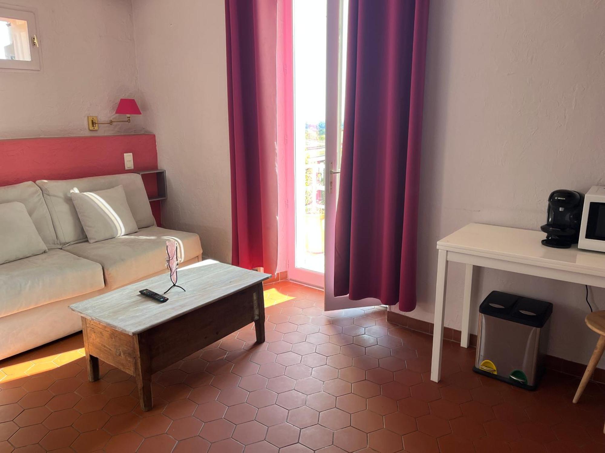 La Villa Roseraie , Hotel Familial Ouvert Toute L Annee Vence Buitenkant foto