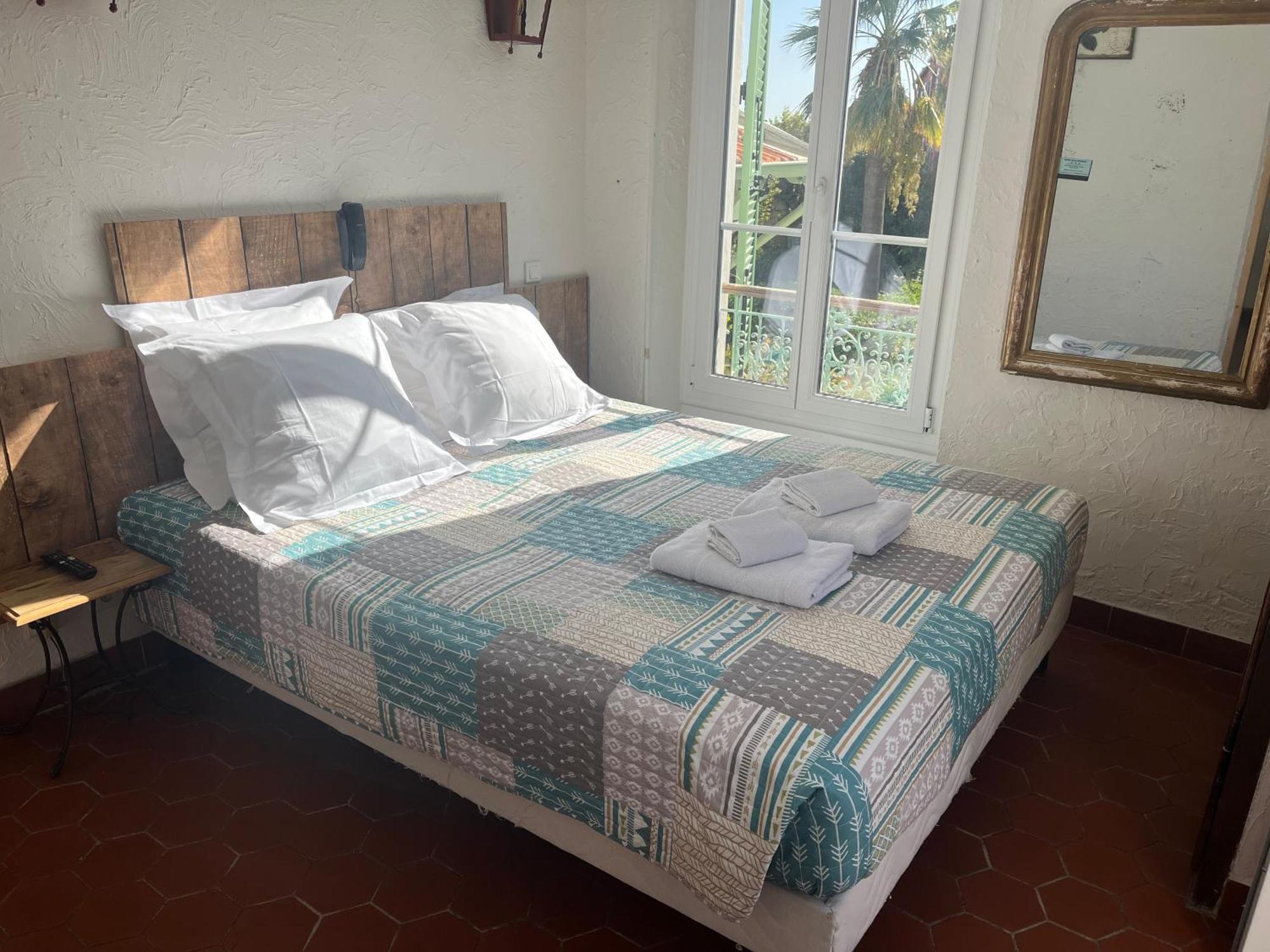 La Villa Roseraie , Hotel Familial Ouvert Toute L Annee Vence Buitenkant foto