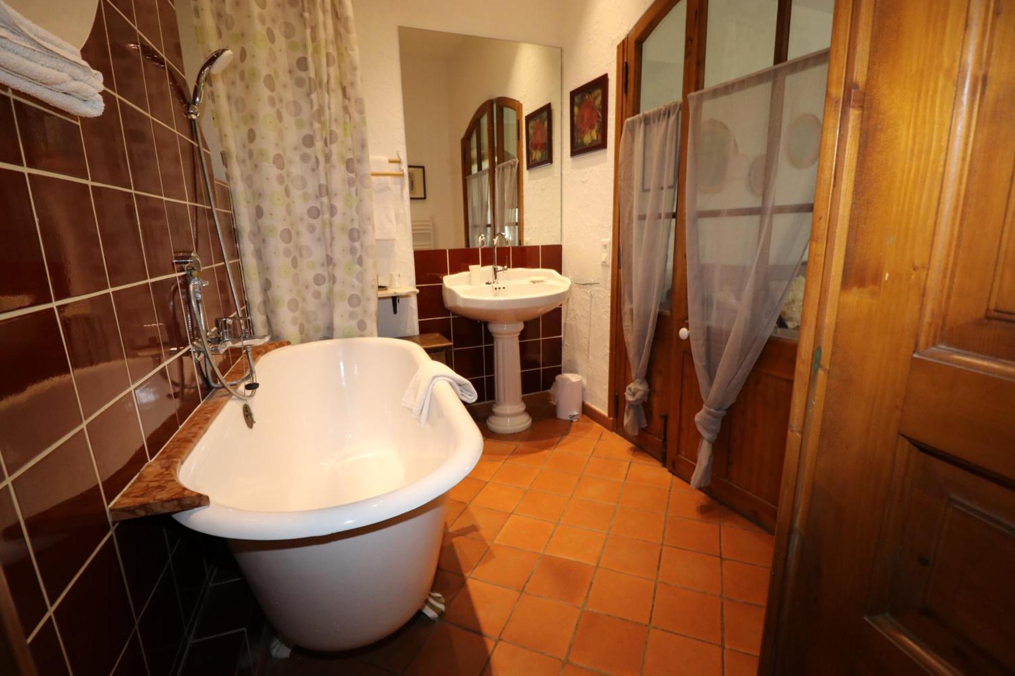 La Villa Roseraie , Hotel Familial Ouvert Toute L Annee Vence Buitenkant foto