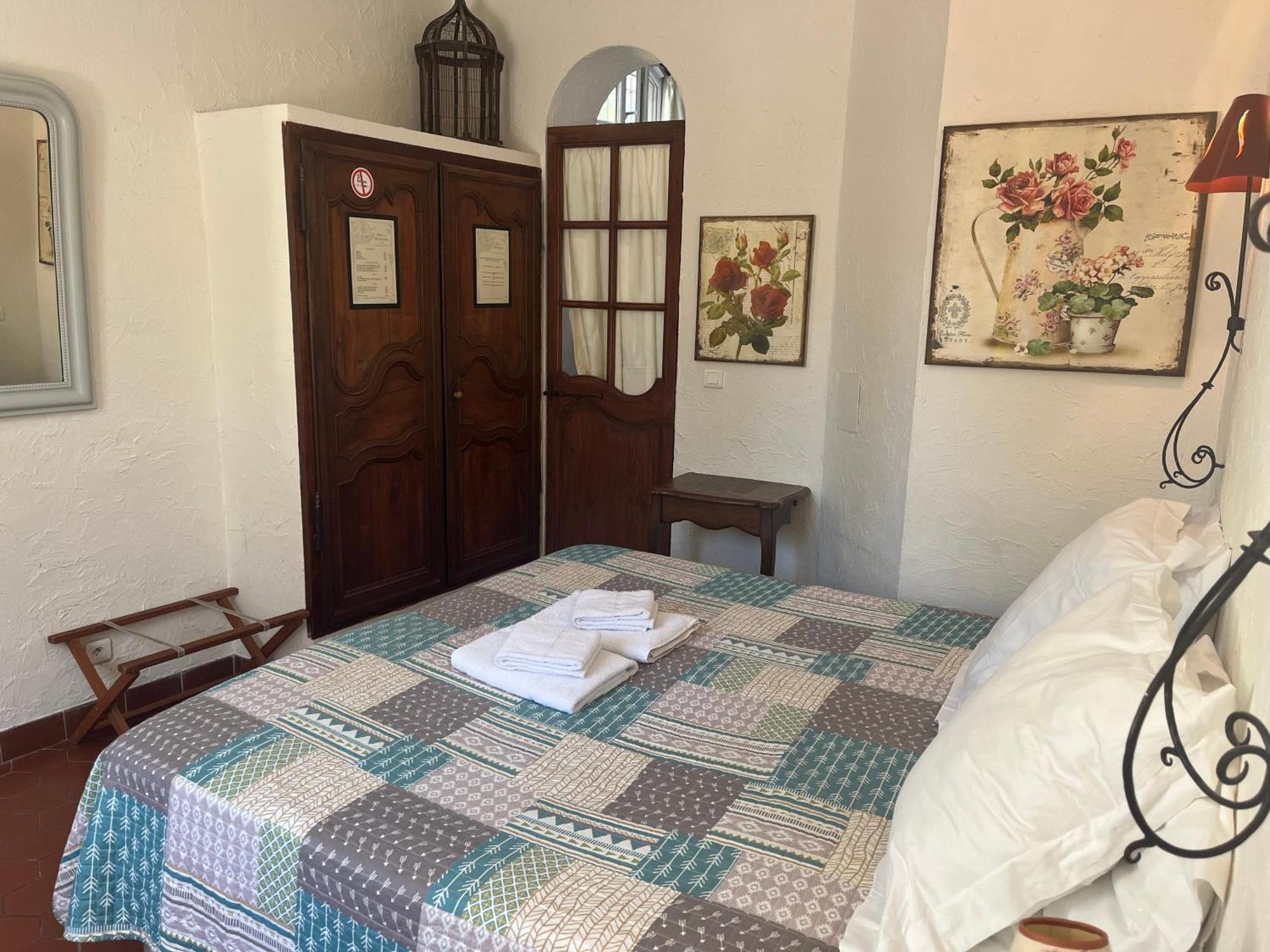 La Villa Roseraie , Hotel Familial Ouvert Toute L Annee Vence Buitenkant foto