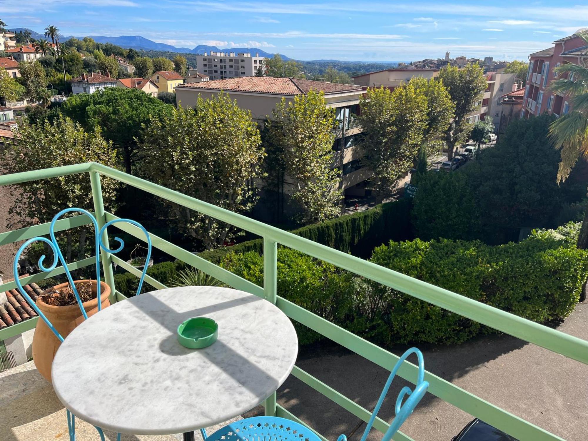 La Villa Roseraie , Hotel Familial Ouvert Toute L Annee Vence Buitenkant foto
