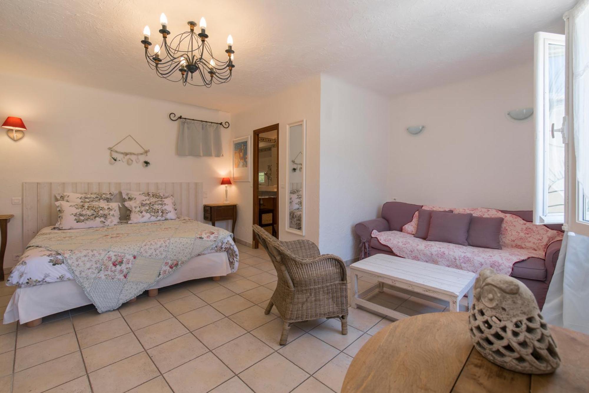 La Villa Roseraie , Hotel Familial Ouvert Toute L Annee Vence Kamer foto