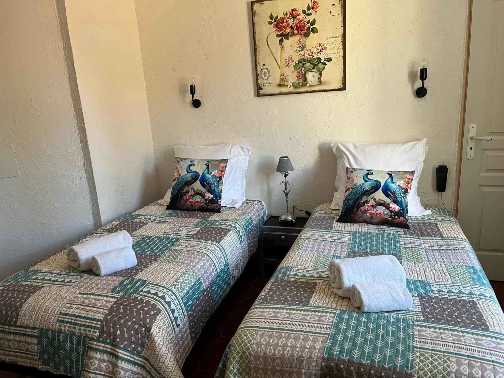 La Villa Roseraie , Hotel Familial Ouvert Toute L Annee Vence Buitenkant foto