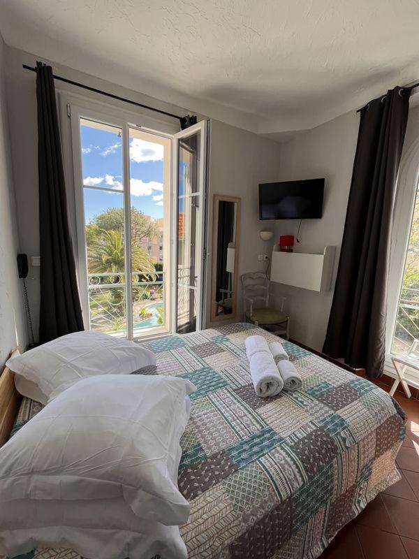 La Villa Roseraie , Hotel Familial Ouvert Toute L Annee Vence Buitenkant foto