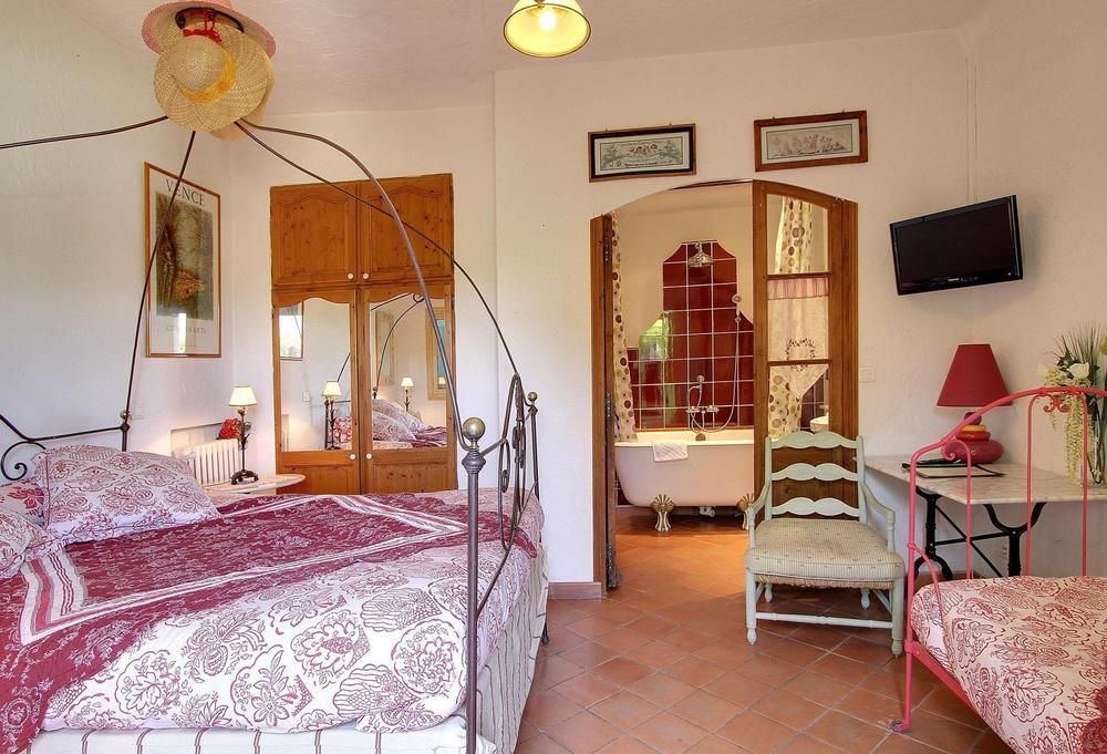 La Villa Roseraie , Hotel Familial Ouvert Toute L Annee Vence Buitenkant foto