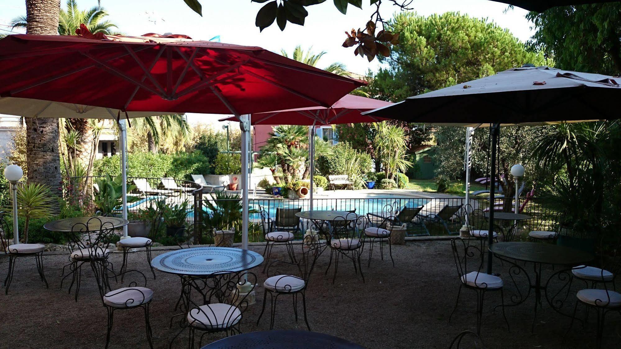 La Villa Roseraie , Hotel Familial Ouvert Toute L Annee Vence Buitenkant foto