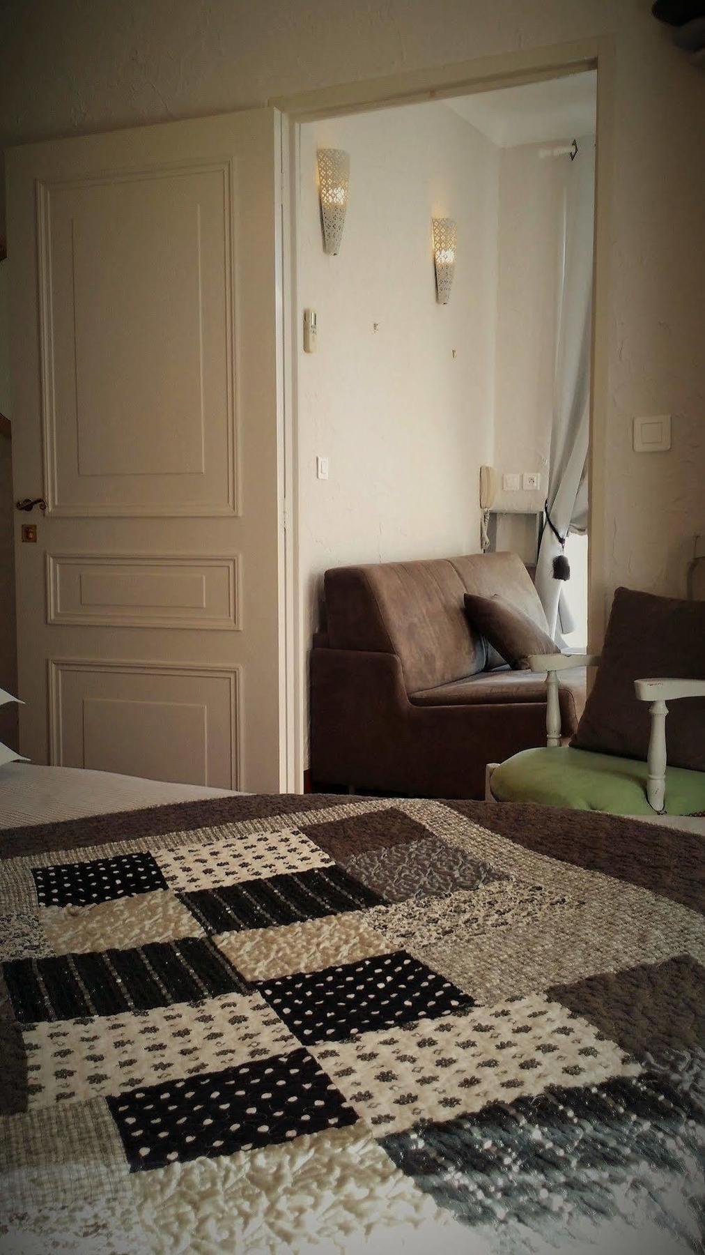 La Villa Roseraie , Hotel Familial Ouvert Toute L Annee Vence Buitenkant foto